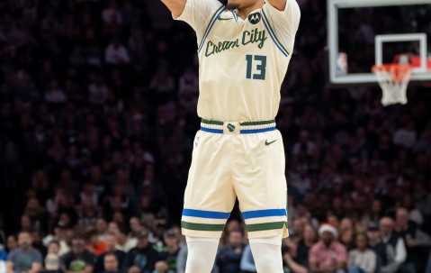 九游平台-手感不佳！罗林斯14投5中&amp;三分5中1得11分7板3助1帽 正负值-23