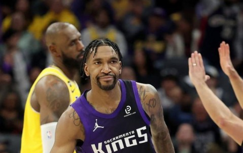 云游戏-惨遭两大弃将扎心！湖人西部前六位置难保？