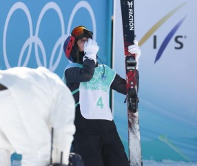 决赛在对手面前放大招 谷爱凌用勇气拼下这枚金牌